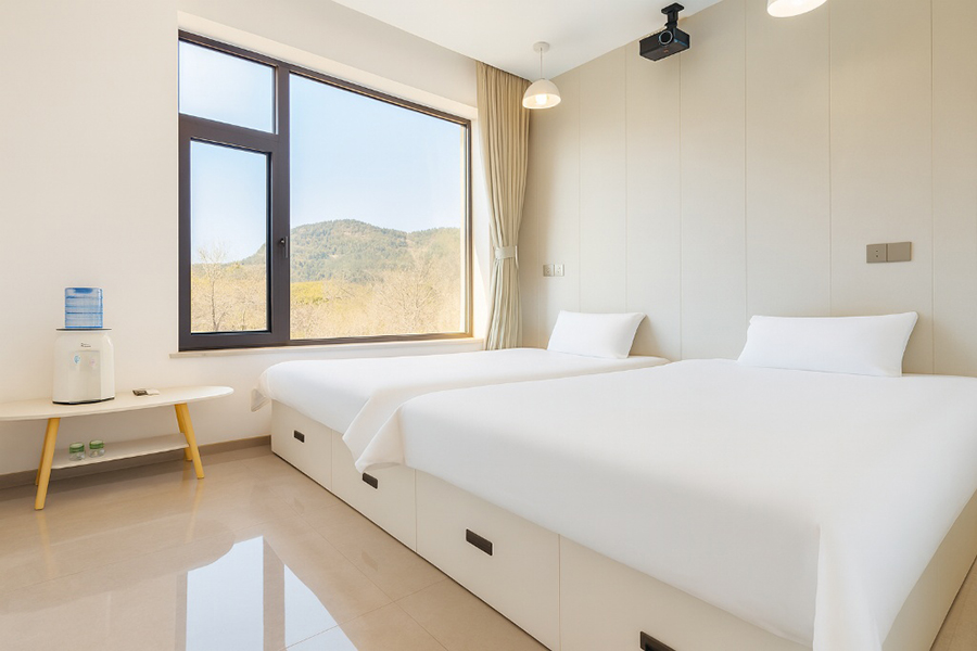 ���ذ���ɽ����Ȫ����