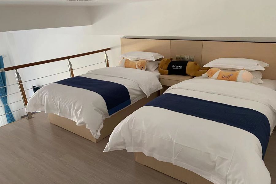 �Ϻ���ɽ��Ӣ�Ƶ�