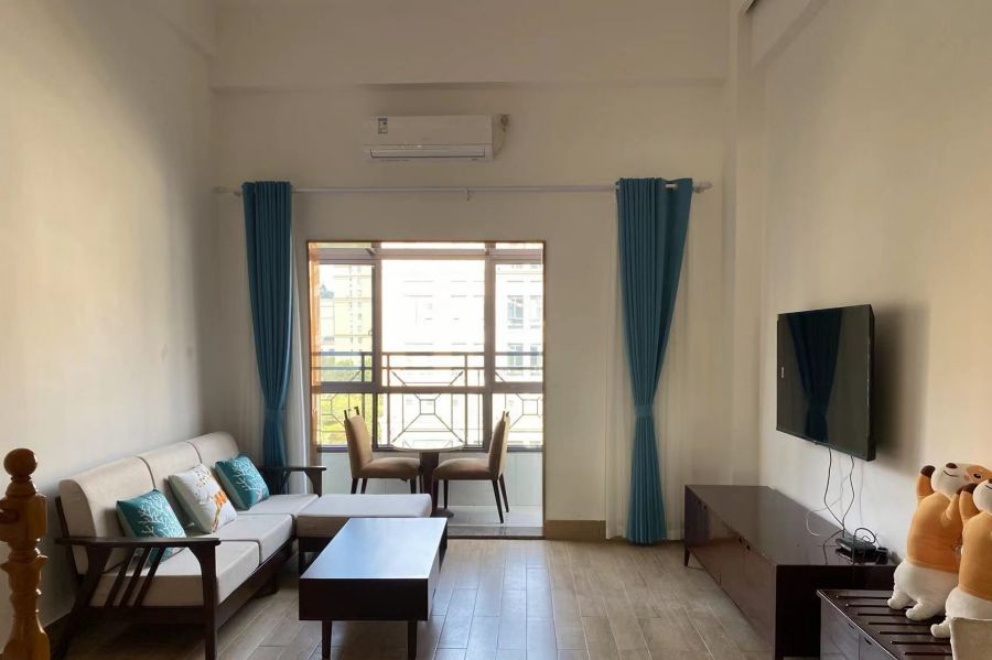 �Ϻ���ɽ��Ӣ�Ƶ�