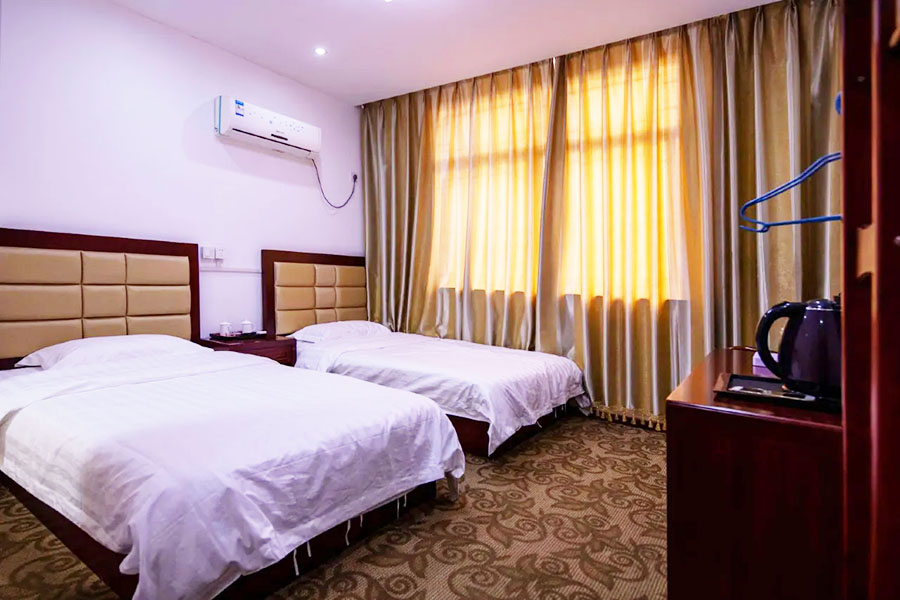 ������ɽл��ɽׯ