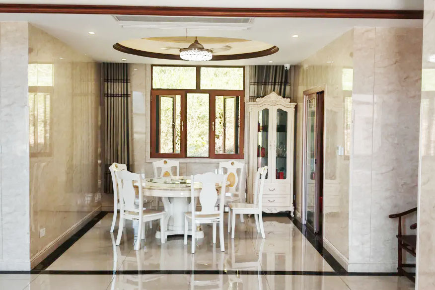 ʯ̨��ǰ������